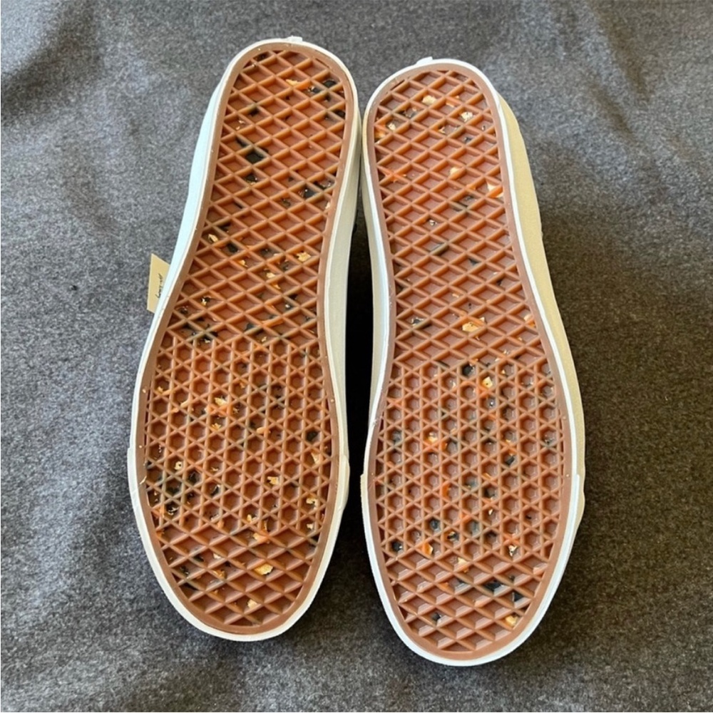 Sandy Liang for Vans SpongeBob SquarePants Sandy Cheeks Sk8-Hi Shoes - Picture 13 of 13